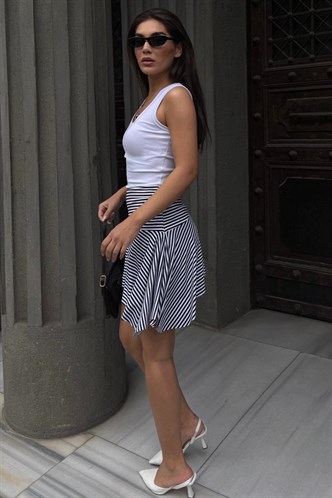 Siyah Çizgili Asimetrik Çizgili Etek MG2698