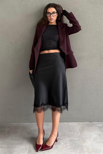 Siyah Dantel Detaylı Midi Boy Saten Etek MG2673 