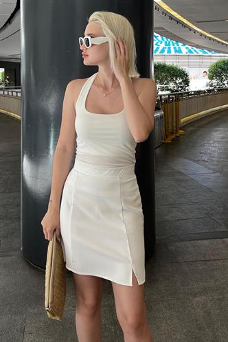 Beyaz Yüksek Bel Önden Yırtmaçlı Kısa Etek MG2086