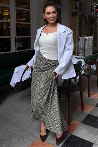 Yeşil Ekose Desenli Yırtmaç Detaylı Kruvaze Midi Kadın Etek MG2690