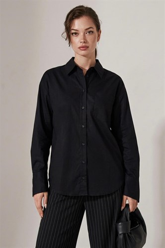 Siyah Cep Detaylı Basic Kadın Gömlek MG2737