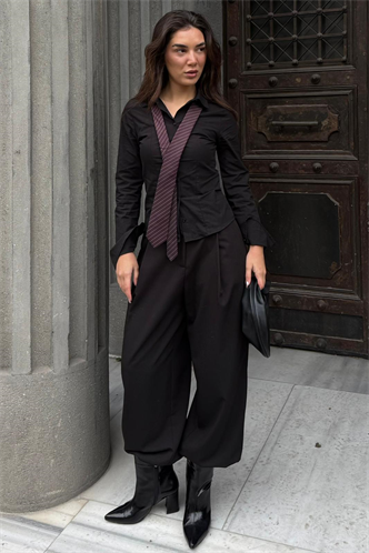 Siyah  Vücuda Oturan Slim Fit Kadın Gömlek MG2659