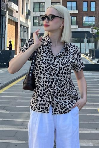 Ekru Leopar Desenli Kısa Kollu Kadın Gömlek MG2098