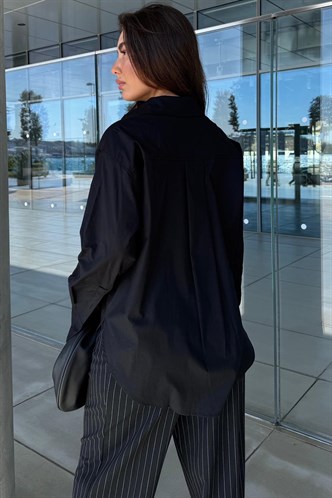 Siyah Cep Detaylı Basic Kadın Gömlek MG2737