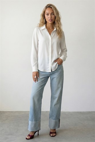 Beyaz Modern Kesim Kadın Gömlek MG2674