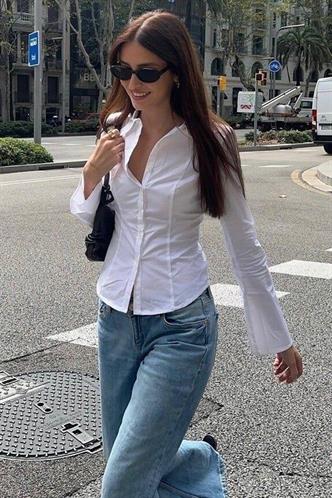 Beyaz Vücuda Oturan Slim Fit Kadın Gömlek MG2659