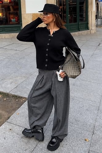 Siyah Çıt Kapamalı Triko Kadın Hırka MG2579