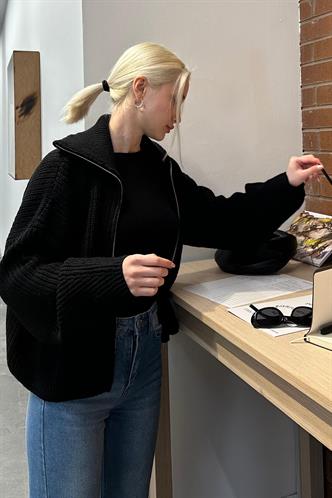 Siyah Çift Fermuarlı Triko Hırka MG2256