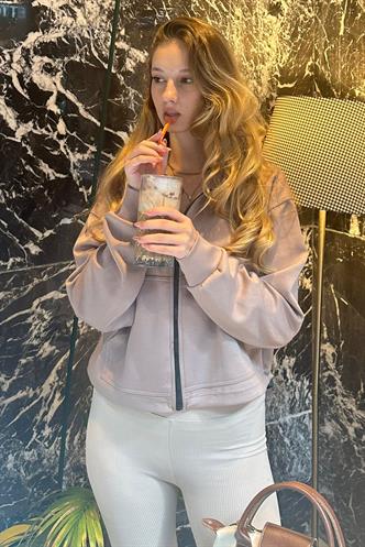 Bej Fermuarlı Kapüşonlu Uzun Kollu Kısa Hırka MG2214