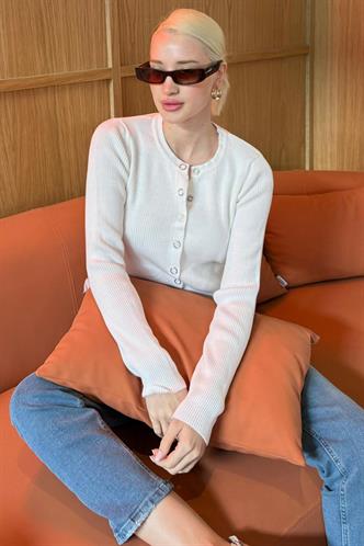 Beyaz Çıt Kapamalı Triko Kadın Hırka MG2579