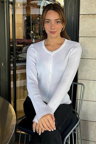 Beyaz Düğmeli Uzun Kollu Triko Hırka MG2218