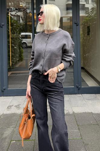 Antrasit Rahat Kalıp Düğmeli Triko Kadın Hırka MG2552