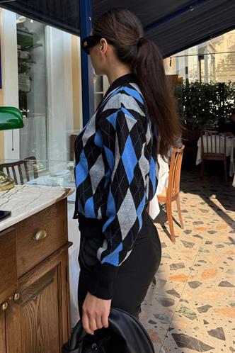 Siyah Baklava Desenli Polo Yaka Kadın Hırka MG2478