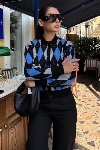 Siyah Baklava Desenli Polo Yaka Kadın Hırka MG2478