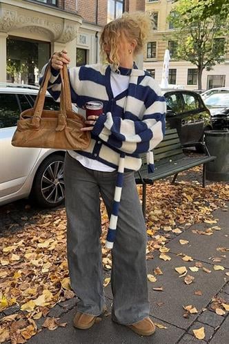 Lacivert Çizigli Atkılı Kadın Triko Hırka MG2588