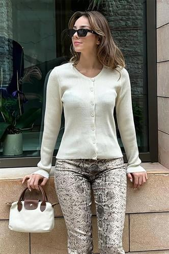 Ekru Düğmeli Uzun Kollu Triko Hırka MG2218