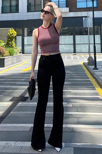 Women Black Bell Bottom Cut Jeans MG1518