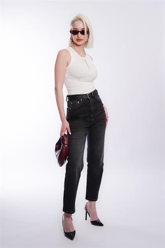 Siyah Slim Fit Kadın Mom Jean MG1738