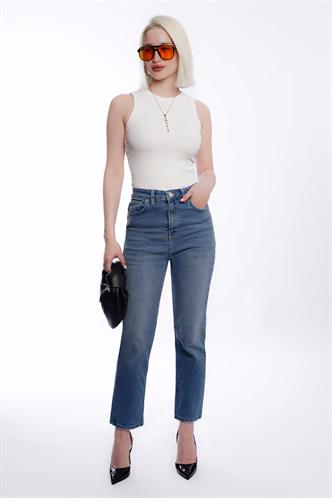 Açık Mavi Slim Fit Kadın Mom Jean MG1738
