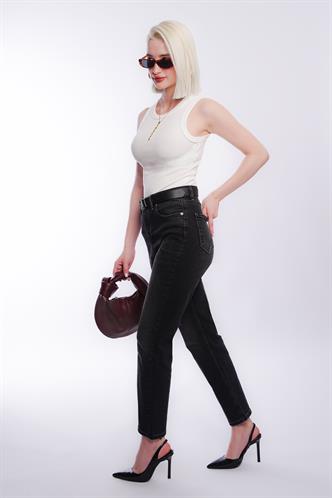Siyah Slim Fit Kadın Mom Jean MG1738