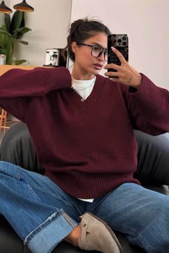 Koyu Bordo V Yaka Oversize Kadın Triko Kazak MG2149