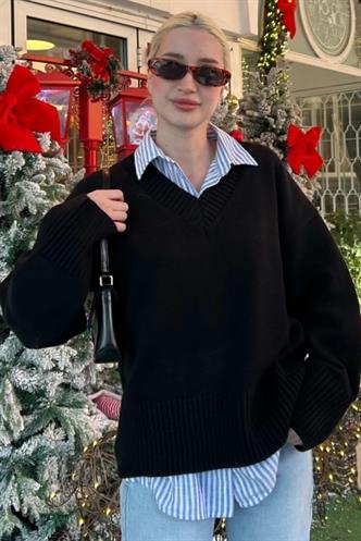 Siyah V Yaka Oversize Kadın Triko Kazak MG2149