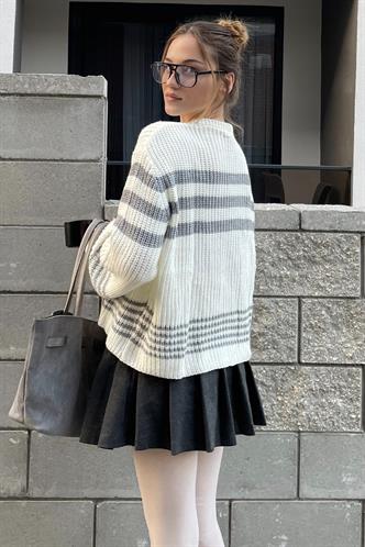 White Striped Knitwear Sweater MG1585