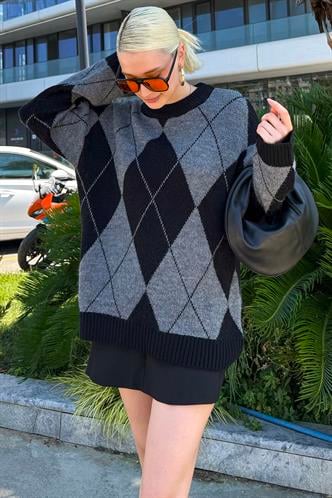 Siyah Baklava Desen Kadın Triko Kazak MG2190