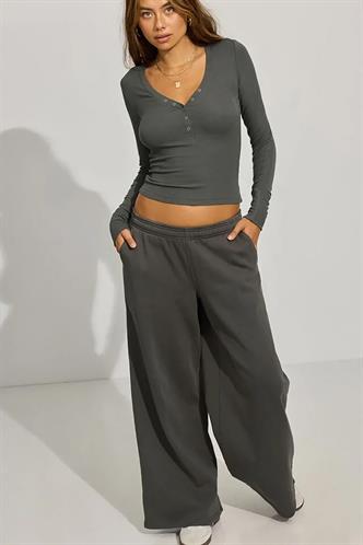 Antrasit V Yaka Uzun Kollu Düğme Detaylı Kaşkorse Kazak MG2194