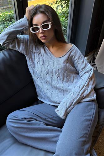 Gri V Yaka Örgü Desen Oversize Kadın Kazak Mg2519