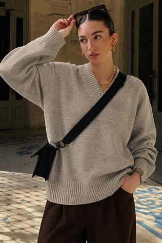 Vizon V Yaka Oversize Kadın Triko Kazak MG2149