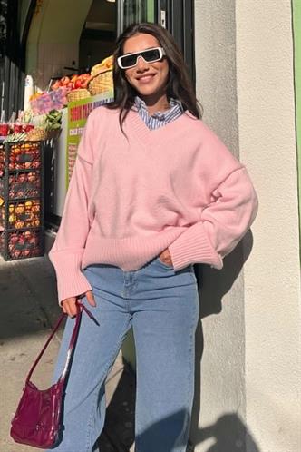 Pembe V Yaka Oversize Kadın Triko Kazak MG2149