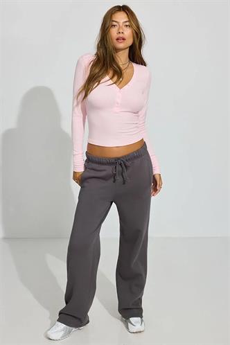 Pembe V Yaka Uzun Kollu Düğme Detaylı Kaşkorse Kazak MG2194