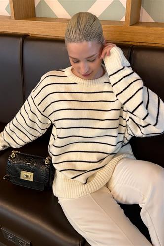 Kemik Rengi Çizgili Kadın Triko Kazak MG1262