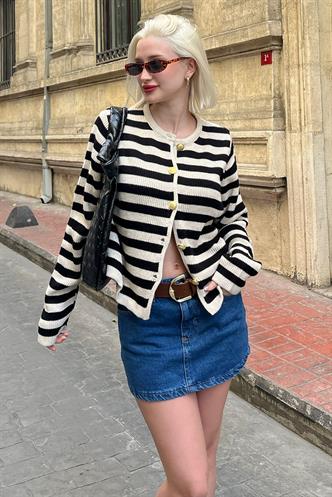 Bej Çizgili Bisiklet Yaka Gold Düğme Detaylı Cotton Hırka MG1605