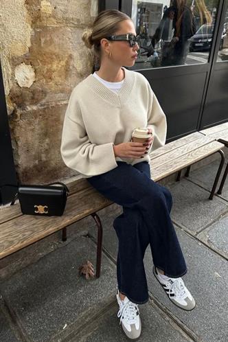 Ekru V Yaka Oversize Kadın Triko Kazak MG2149