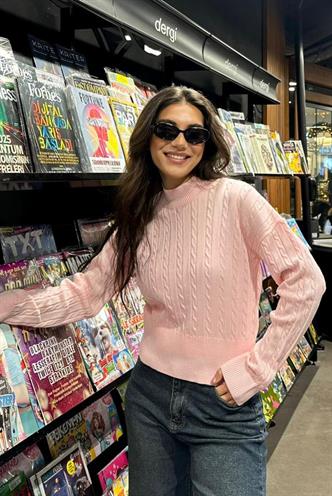 Pembe Yarım Balıkçı Yaka Örgülü Triko Kadın Kazak MG2257