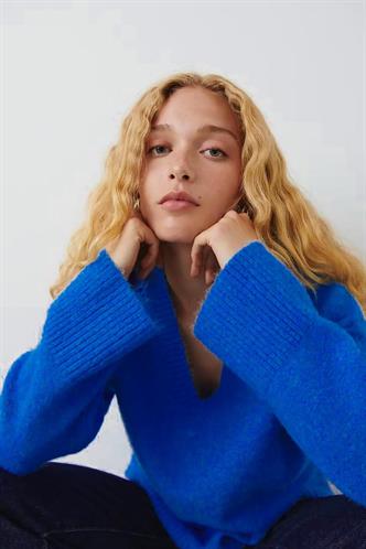 Mavi V Yaka Oversize Kadın Triko Kazak MG2149