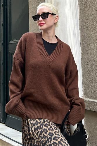 Kahverengi V Yaka Oversize Kadın Triko Kazak MG2149