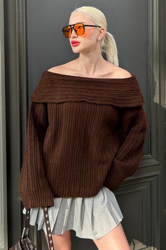 Acı Kahve Madonna Yaka Kadın Kazak MG2274