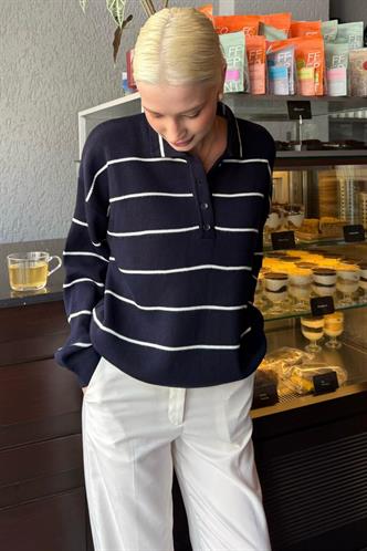 Lacivert Çizgili Polo Yaka Kadın Triko Kazak MG2470