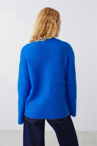 Mavi V Yaka Oversize Kadın Triko Kazak MG2149