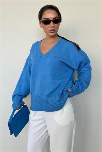 Mavi V Yaka Oversize Kadın Triko Kazak MG2149