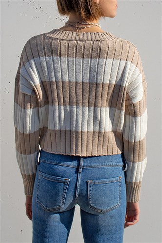 Bej V Yaka Çizgili Crop Kadın Kazak MG1441