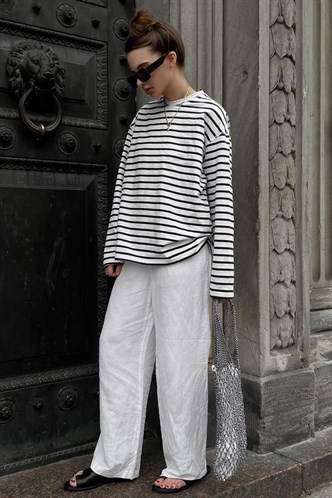 Mad Girls White Sweatshirt MG980