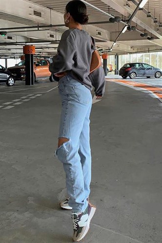 Mavi Regular Fit Yırtık Detaylı Kadın Jean MG1184