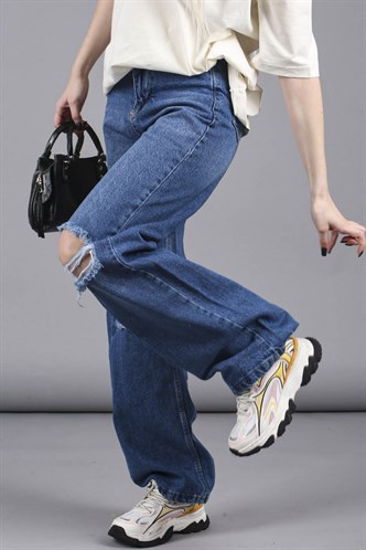 Mad Girls Mavi Yırtıklı Straight Leg Jean Mg1153