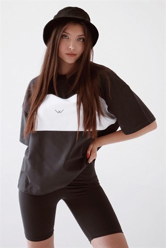 Mad Girls Embroidered Black T-shirt MG1421