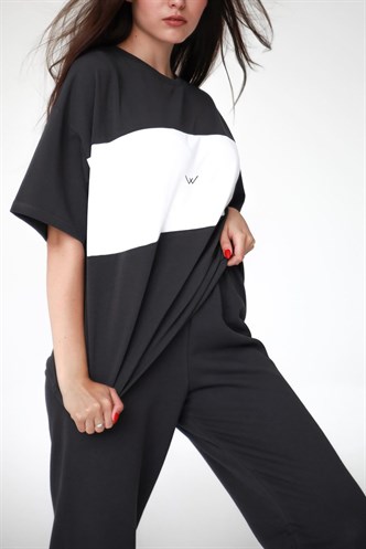 Mad Girls Embroidered Black T-shirt MG1421