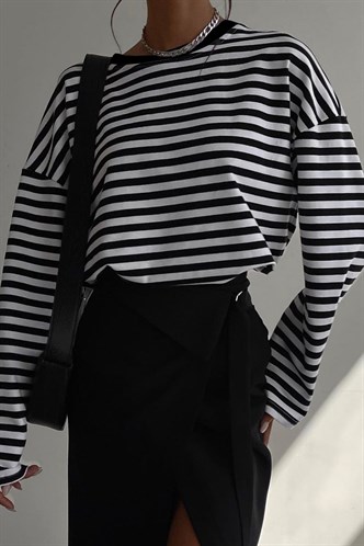 Mad Girls Black Sweatshirt MG980